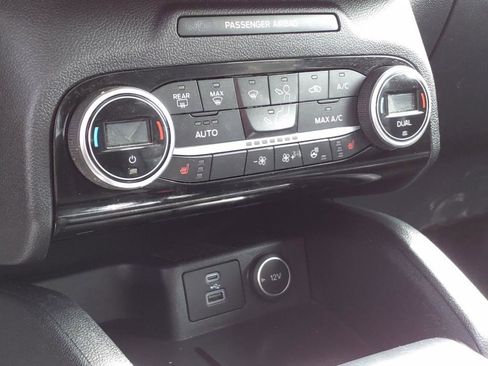 Used 2021 Ford Escape SEL image 16