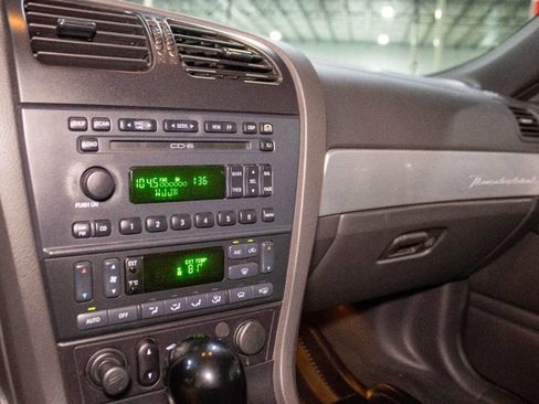 Used 2002 Ford Thunderbird Deluxe image 14