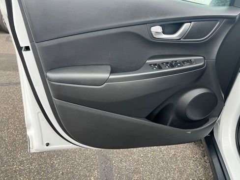 Certified 2023 Hyundai Kona SE image 10