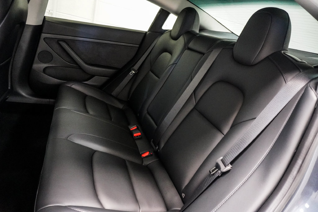 Used 2022 Tesla Model 3 Standard Range RWD image 8