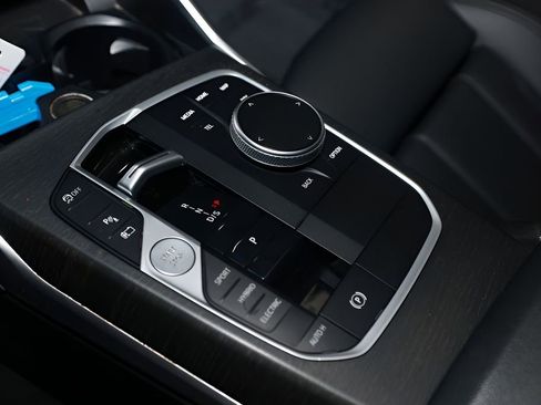 Used 2023 BMW 330e xDrive w/ Premium Package image 37