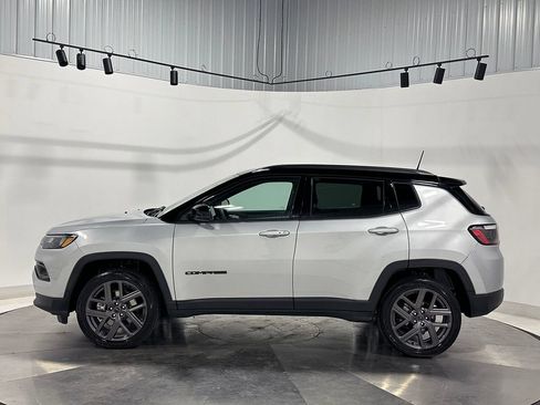 Used 2026 Jeep Compass Limited AWD/4WD image 14