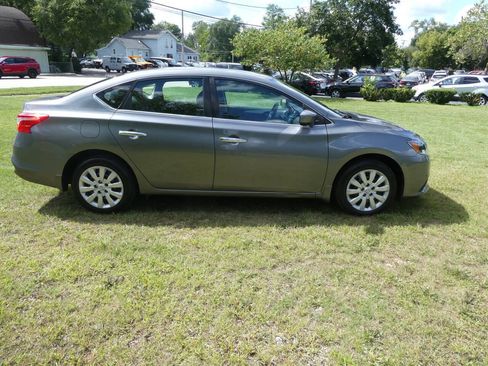 Used 2019 Nissan Sentra S FWD image 4