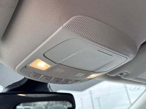 Used 2024 Ford Edge Titanium image 25