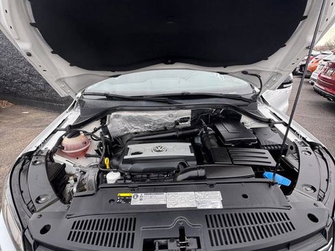 Used 2017 Volkswagen Tiguan Sport image 22