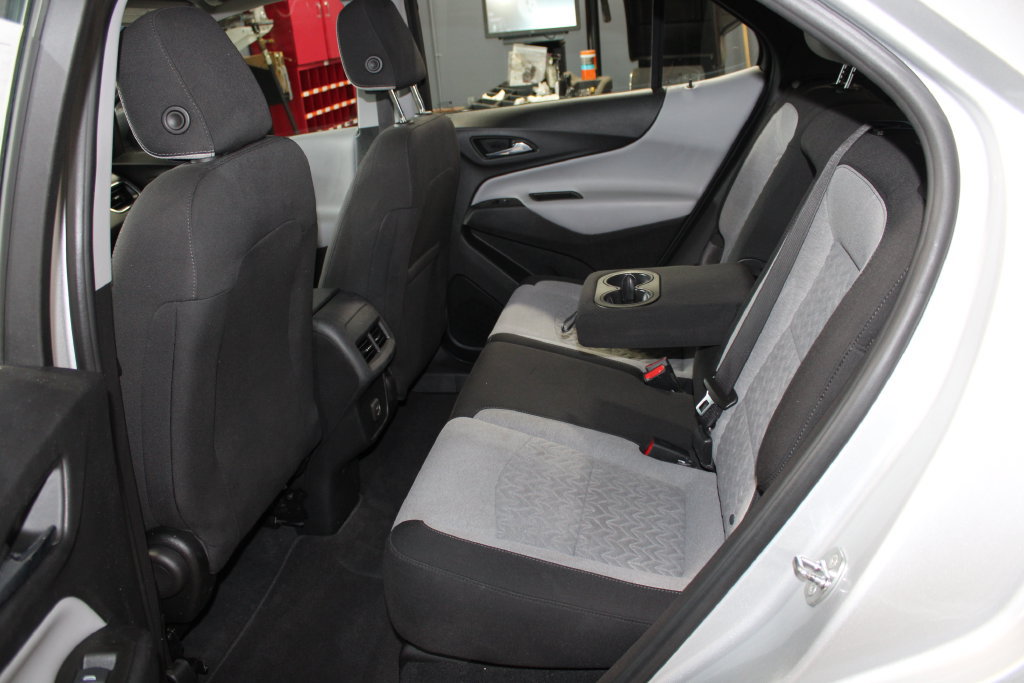 Used 2022 Chevrolet Equinox LS AWD/4WD image 10