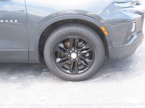 Used 2019 Chevrolet Blazer LT FWD image 9