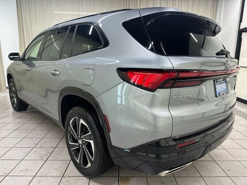 Certified 2025 Buick Enclave Sport Touring image 9