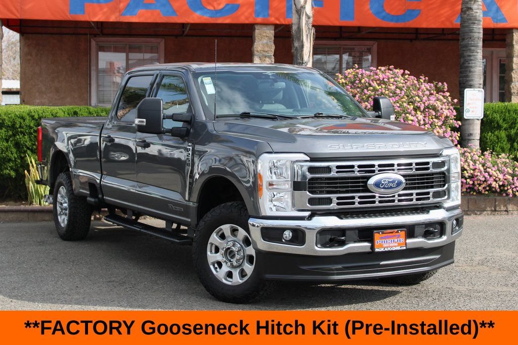 Used 2023 Ford F250 XLT AWD/4WD image 2