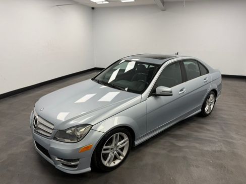 Used 2013 Mercedes-Benz C 300 4MATIC Sedan image 4