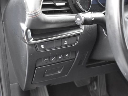 Used 2019 MAZDA MAZDA3 Sedan w/ Preferred Package image 10