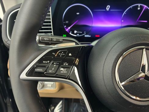 Used 2024 Mercedes-Benz GLE 450 4MATIC image 22