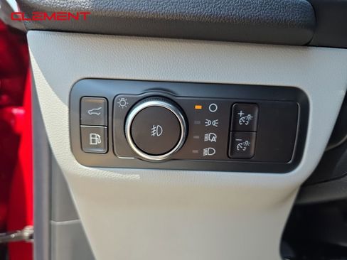 New 2025 Ford Escape SE image 11