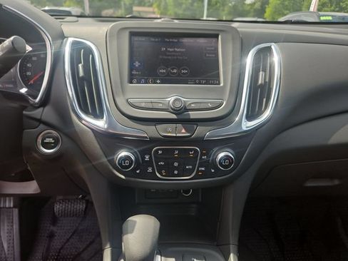 Used 2023 Chevrolet Equinox LT FWD image 19