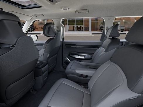 New 2026 Kia EV9 Light RWD image 18
