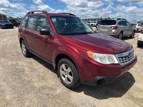 Used 2011 Subaru Forester 2.5X w/ Popular Equipment Group 1A AWD/4WD image 4