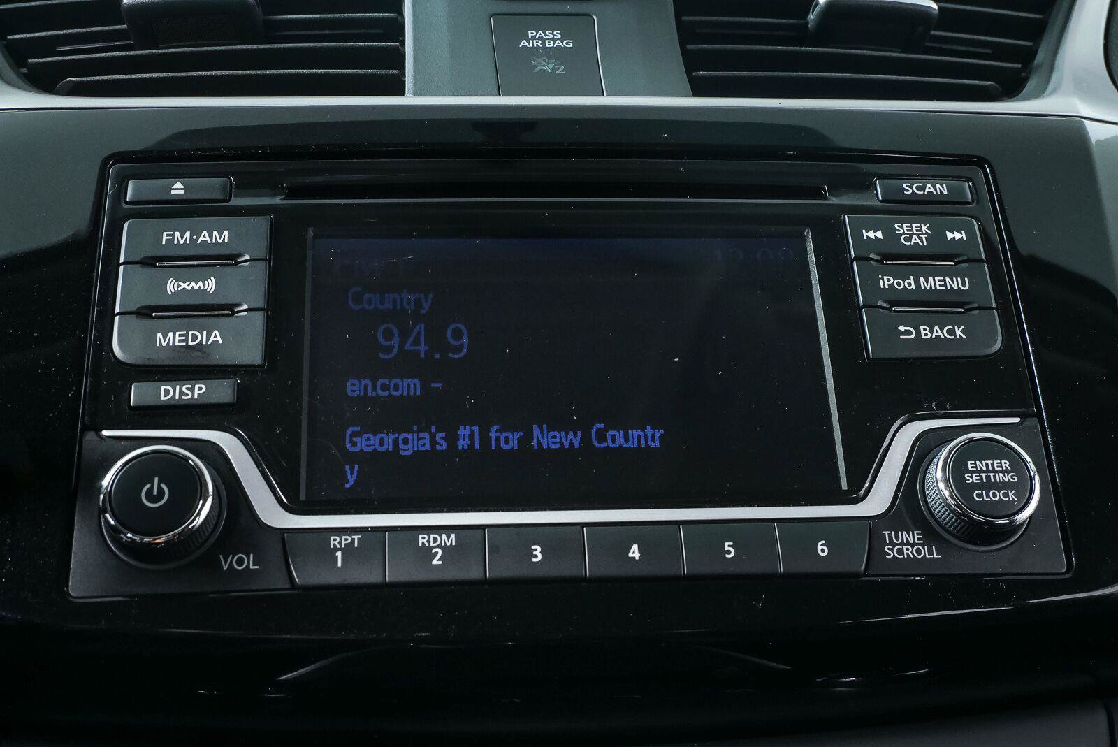 Used 2017 Nissan Sentra SV FWD image 13