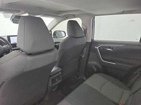 Used 2023 Toyota RAV4 XLE w/ Convenience Package FWD image 15