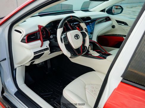 Used 2019 Toyota Camry XSE image 29