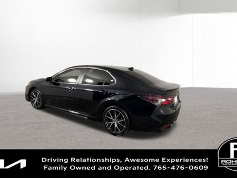 Used 2024 Toyota Camry SE image 8