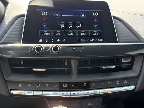 Used 2025 Cadillac CT4 Luxury RWD image 15