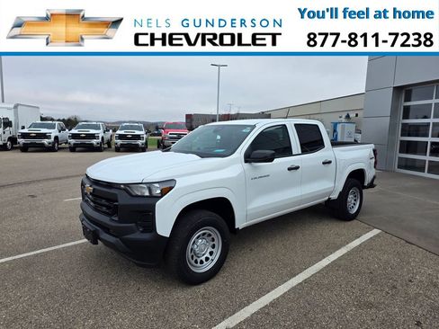 New 2026 Chevrolet Colorado W/T w/ Advanced Trailering Package AWD/4WD image 3