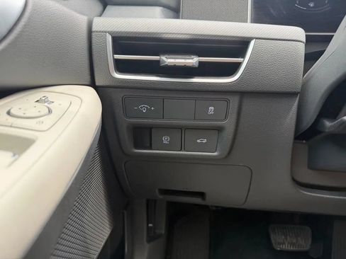 Used 2025 Hyundai Sonata SEL FWD image 14
