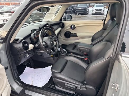 Used 2016 MINI Cooper 2-Door Hardtop image 25