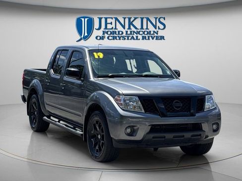 Used 2019 Nissan Frontier SV w/ Value Truck Package RWD image 5