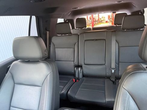 Used 2025 Chevrolet Tahoe Z71 AWD/4WD image 33