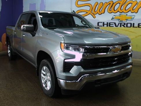 Used 2023 Chevrolet Silverado 1500 LT image 4