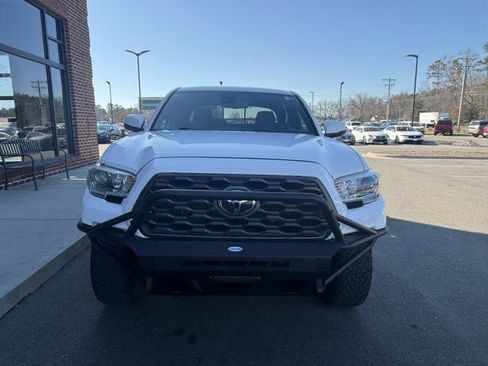 Used 2020 Toyota Tacoma TRD Off-Road image 9