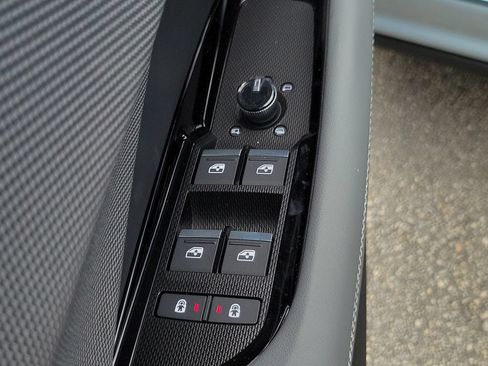 New 2026 Audi Q3 quattro 2.0T AWD/4WD image 21
