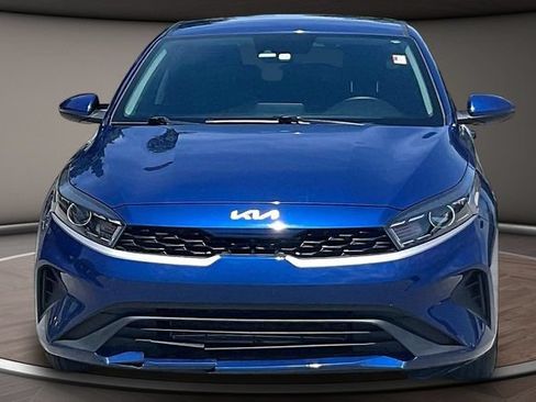 Used 2023 Kia Forte LXS FWD image 3