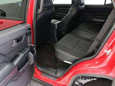 Used 2025 Toyota 4Runner TRD Off-Road Premium w/ Tow Technology Package AWD/4WD image 29