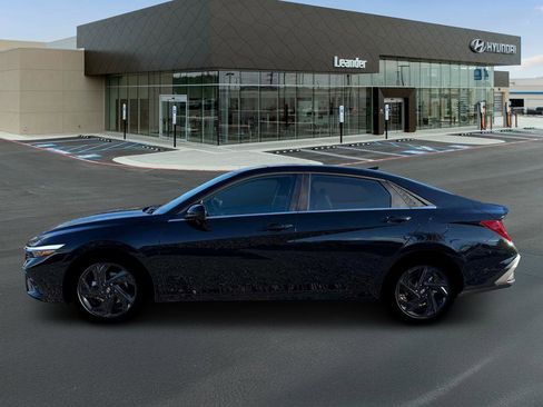 New 2026 Hyundai Elantra SEL Sport Premium FWD image 3