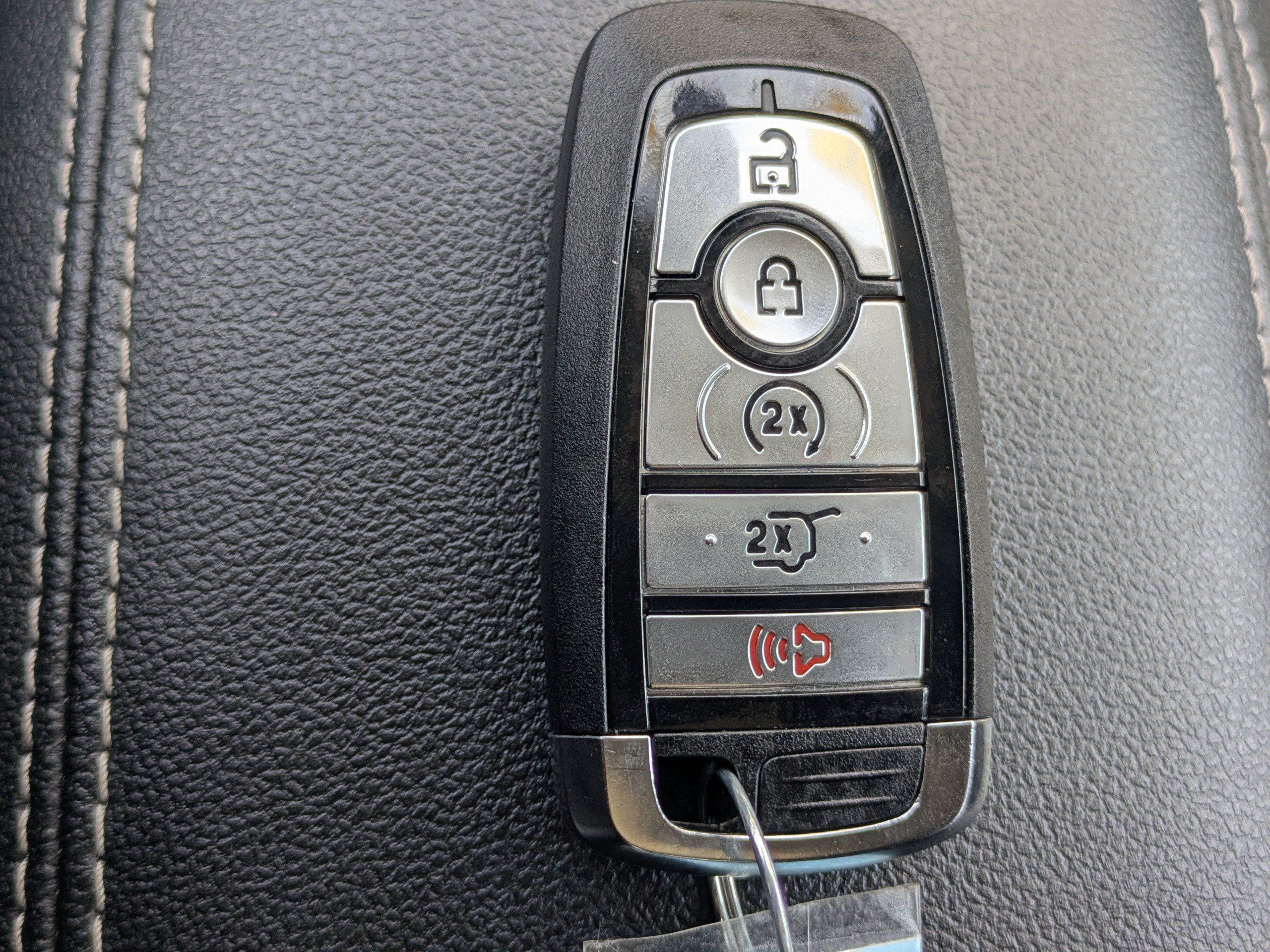 Used 2024 Ford Escape Platinum w/ Premium Technology Package AWD/4WD image 30