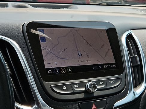 Used 2021 Chevrolet Equinox LT FWD image 17