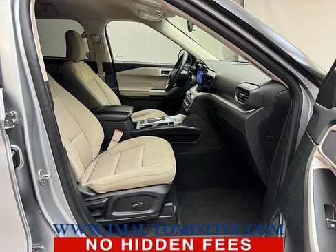Used 2023 Ford Explorer XLT AWD/4WD image 22