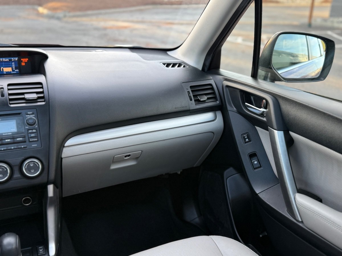 Used 2014 Subaru Forester 2.5i Limited AWD/4WD image 19