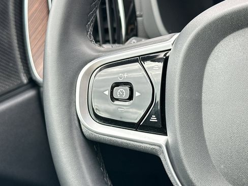 Used 2023 Volvo XC60 B5 Ultimate w/ Climate Package image 28