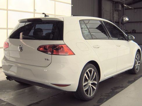Used 2017 Volkswagen Golf SE FWD image 2