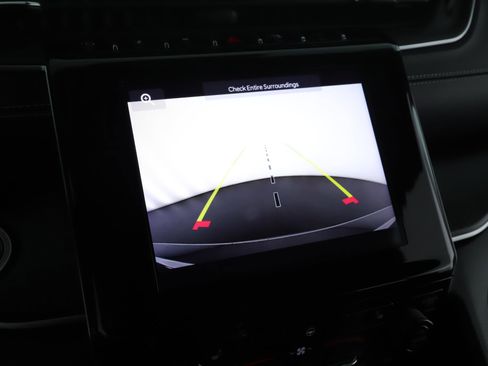 Used 2023 Jeep Grand Cherokee L Laredo image 14