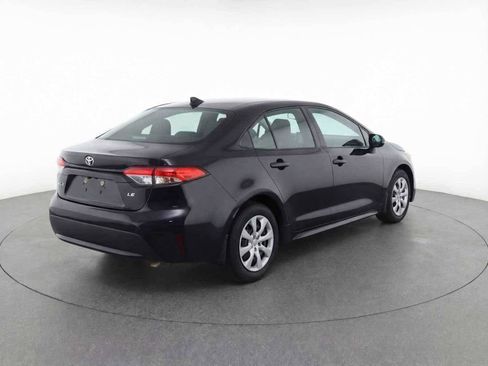 Used 2025 Toyota Corolla LE image 5