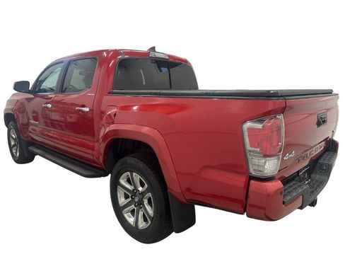 Used 2019 Toyota Tacoma Limited AWD/4WD image 7