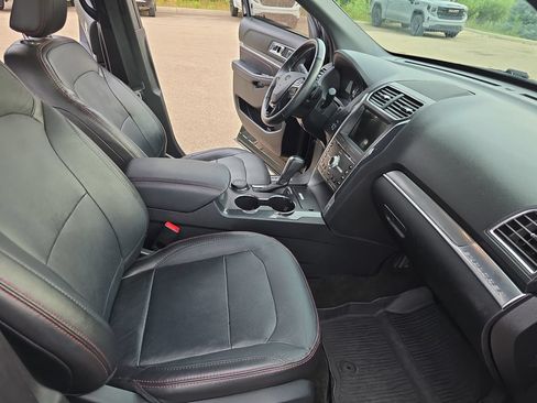 Used 2018 Ford Explorer Sport AWD/4WD image 10