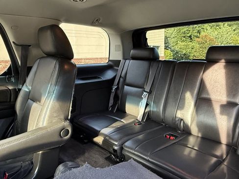 Used 2012 Cadillac Escalade 2WD image 15