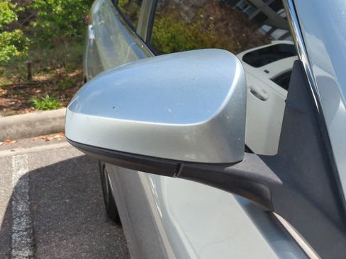 Used 2016 Toyota Camry SE image 9