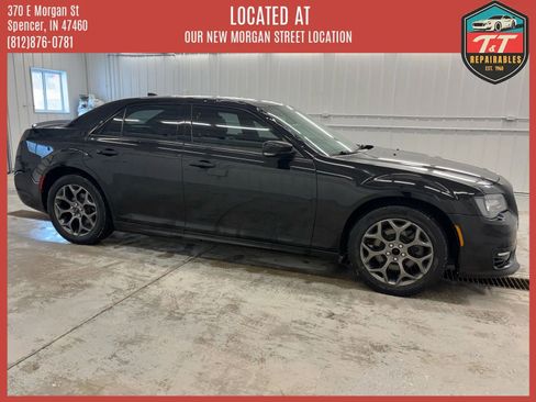 Used 2018 Chrysler 300 S w/ 300S Premium Group 2 AWD/4WD image 2