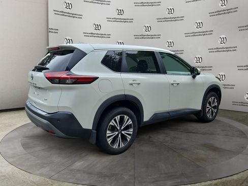 Used 2023 Nissan Rogue SV FWD image 5